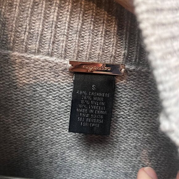 Magaschoni Gray Cashmere &‎ Wool Knit Sweater With Crochet Sleeves -Small - Picture 3 of 4